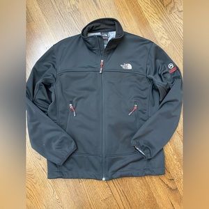 The North Face Mens Summit Series Fleece
Lined Soft Shell Jacket. Medium